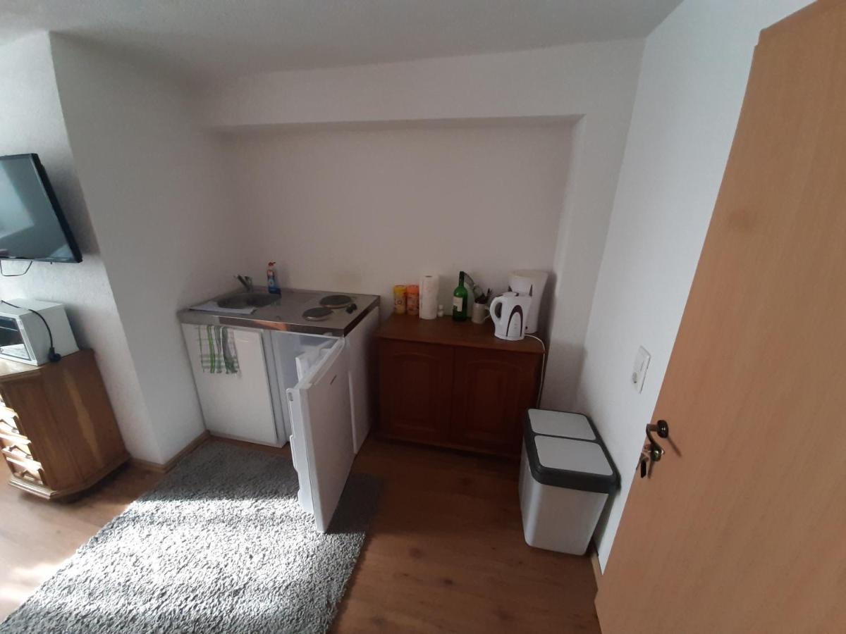 Biberach-Riss-Zimmer-Frei, Einzel-Zimmer Bad Kueche Birkenhard Esterno foto