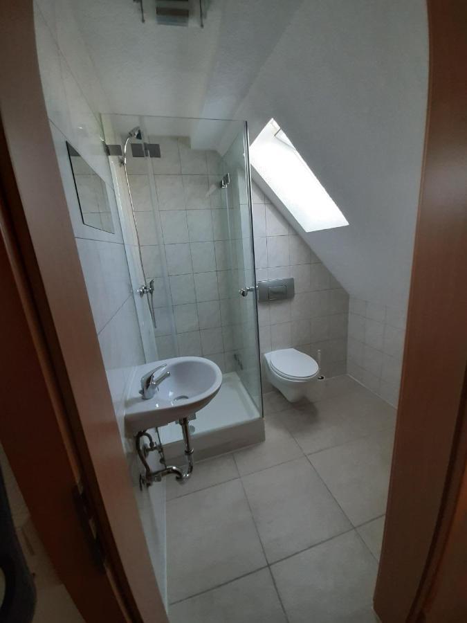 Biberach-Riss-Zimmer-Frei, Einzel-Zimmer Bad Kueche Birkenhard Esterno foto
