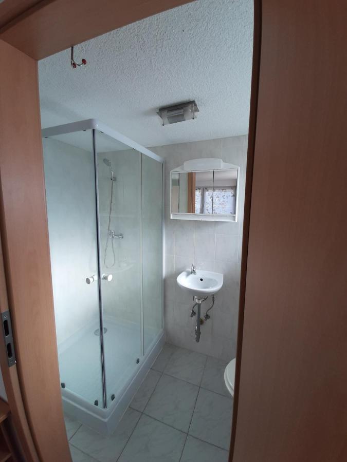 Biberach-Riss-Zimmer-Frei, Einzel-Zimmer Bad Kueche Birkenhard Esterno foto