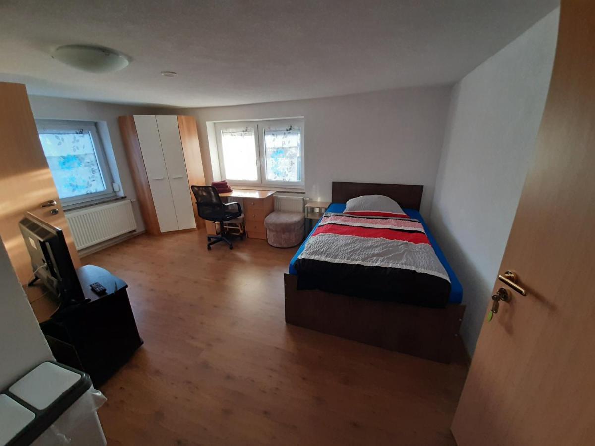 Biberach-Riss-Zimmer-Frei, Einzel-Zimmer Bad Kueche Birkenhard Esterno foto