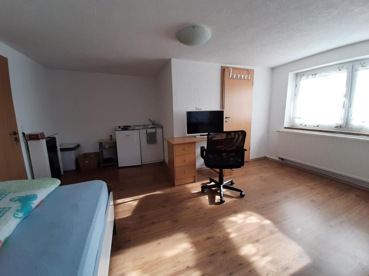Biberach-Riss-Zimmer-Frei, Einzel-Zimmer Bad Kueche Birkenhard Esterno foto