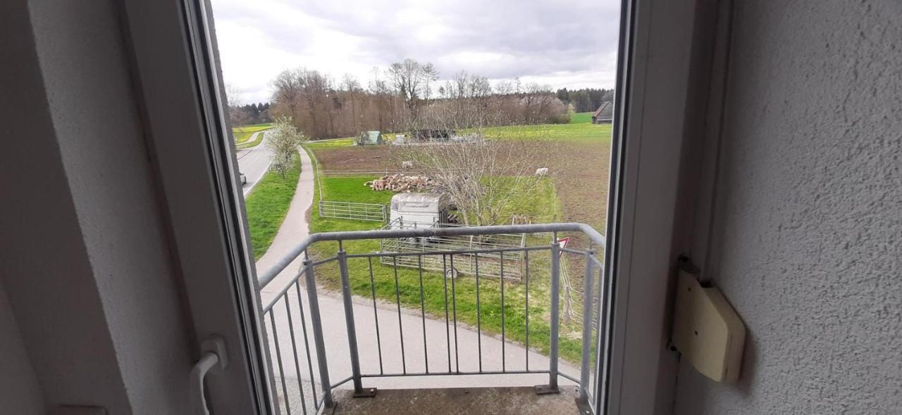 Biberach-Riss-Zimmer-Frei, Einzel-Zimmer Bad Kueche Birkenhard Esterno foto