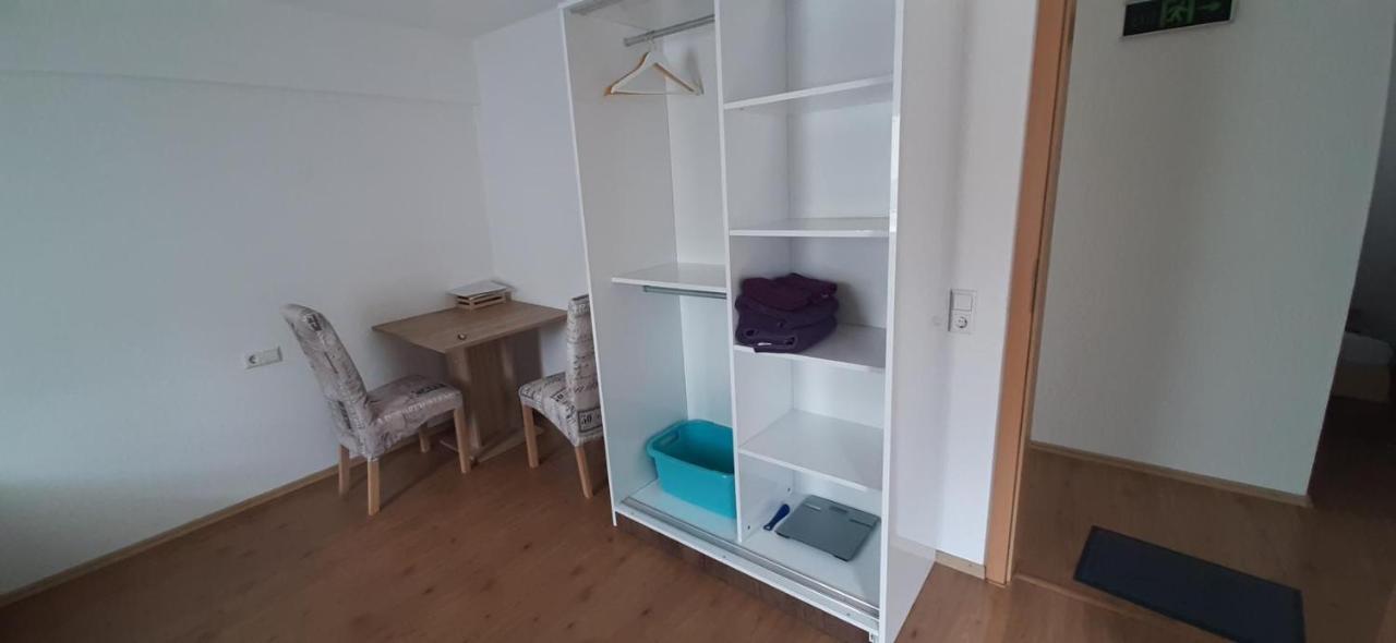 Biberach-Riss-Zimmer-Frei, Einzel-Zimmer Bad Kueche Birkenhard Esterno foto