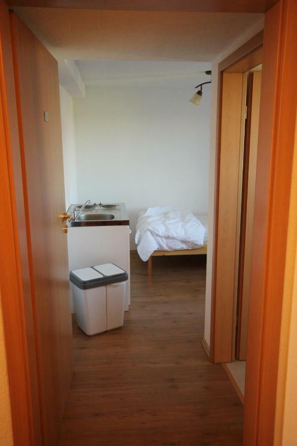 Biberach-Riss-Zimmer-Frei, Einzel-Zimmer Bad Kueche Birkenhard Esterno foto