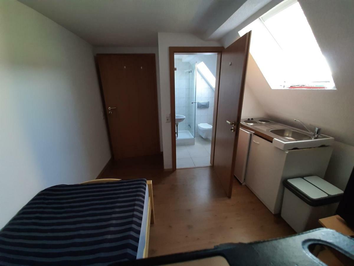 Biberach-Riss-Zimmer-Frei, Einzel-Zimmer Bad Kueche Birkenhard Esterno foto